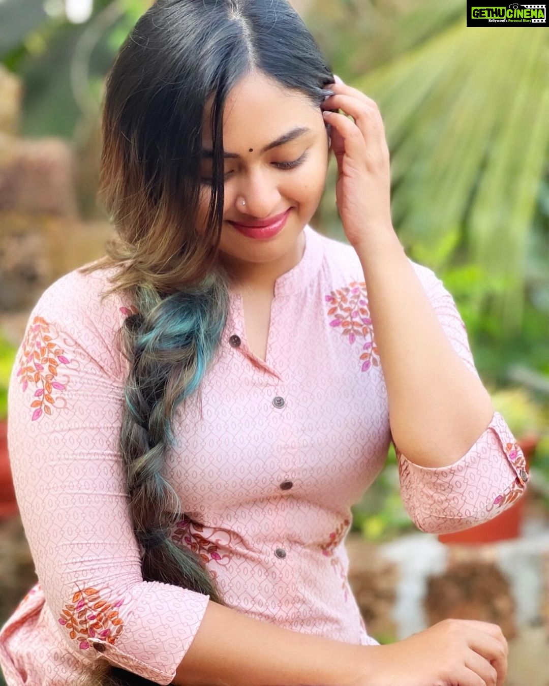 Shaalin Zoya Instagram - ഏതോ ജന്മകൽപനയിൽ.. 🍃