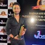 Shaheer Sheikh Instagram - It’s an incredibly gratifying feeling to win the Best Actor on TV, for Kuch Rang Pyaar Ke Aise Bhi, at one of the most prestigious awards, the Dadasaheb Phalke International Film Festival Awards2022. #DPIFF2022 @dpiff_official Delighted, humbled and grateful. 🙏🏻 Thank you for all the love and support in my journey of reaching here. #KRPKAB @beyonddreamsofficial What made today’s win even more special, was the presence of the team of my next show #WohToHaiAlbelaa Congratulations @rajan.shahi.543 @romeshkalra @rupaliganguly ❤️🙏🏻