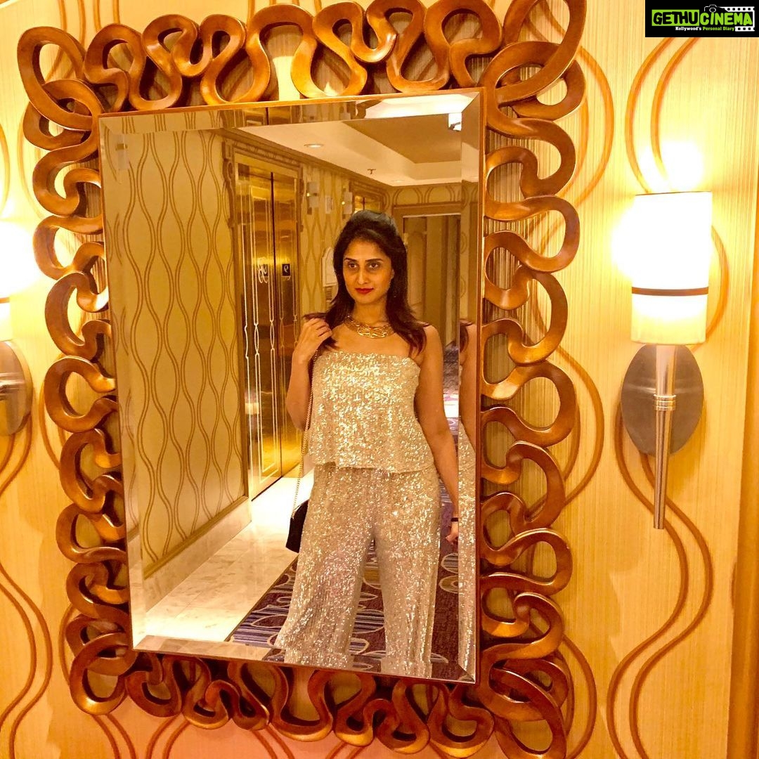 Shamlee Instagram - Born with more glitter in my veins 🧚🏼♀️🧚🏼♀️🧚🏼♀️#glittergirltribe #blingismything #glitter #blingismyhustle Bellagio Las Vegas
