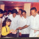 Shamlee Instagram - Blast from the past‼️Receiving the Karnataka State award from the former chief minister of Karnataka Mr. Veerappa Moily @veerappamoily #karnataka #karnatakachiefminister #stateaward #stateawardwinner #kannadafilm #kannadafilms #kannadamovies