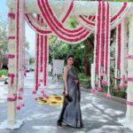 Shamlee Instagram - Connecting the dots like... hair styling and saree @dolma.tamang