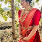Shamna Kasim Instagram - Styling @sabarinathk_ Sarees @kanchivaram.in Blouse @sabarinathk_ Jwellery @kushalsfashionjewellery Hairstylist @dream_shades71