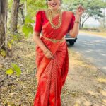 Shamna Kasim Instagram - Styling @sabarinathk_ Sarees @kanchivaram.in Blouse @sabarinathk_ Jwellery @kushalsfashionjewellery Hairstylist @dream_shades71