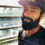 Shanthanu Bhagyaraj Instagram - Beard Old Days 🧔‍♂️😍 #throwback #throwbackmemories #insta #instagood #instagram #instablackandwhite