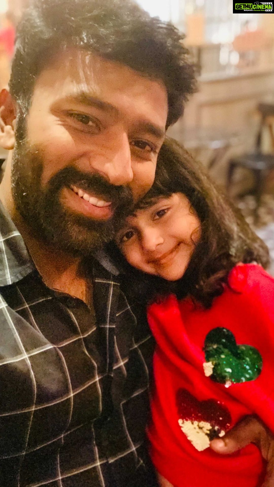 Shanthanu Bhagyaraj Instagram - Time flies when this little one is around 😍🥰 #Dia @mahu3784 @nishkrish @kikivijay11