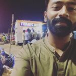 Shanthanu Bhagyaraj Instagram - The பீச் சைடு கடை, டைட்டானிக் at Marina is my go-to place! A meal by the ocean is a hug to my inner soul! I cherish every moment there! I reflect & retrospect my life amidst all grandeur at sets & work! #MaaraOnPrime is a close feel. Sometimes #BeMaara is the need! @primevideoin