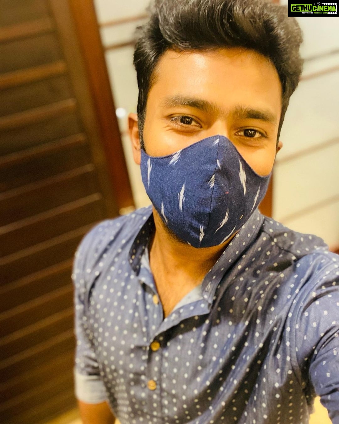 Shanthanu Bhagyaraj Instagram - Special vettiver masks from @poornimas_store 😷😍 Get your customised & favourite colours matched 🔥😍 Order now from @poornimas_store 😊😊