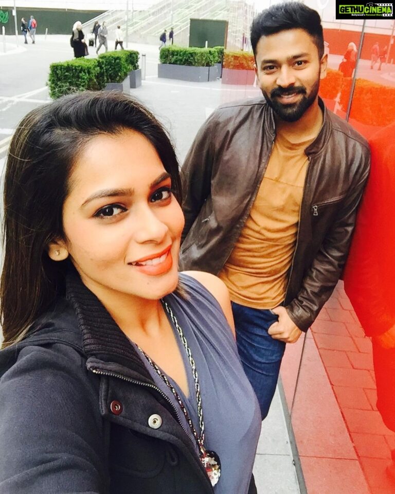 Shanthanu Bhagyaraj Instagram - Throwback to some amazing trips😍 With this ‘amazing’ of a ‘fantastic’ of a ‘marvellous’ of a beauty🤪 @kikivijay11 🤪 #London2017 Hilton London Wembley