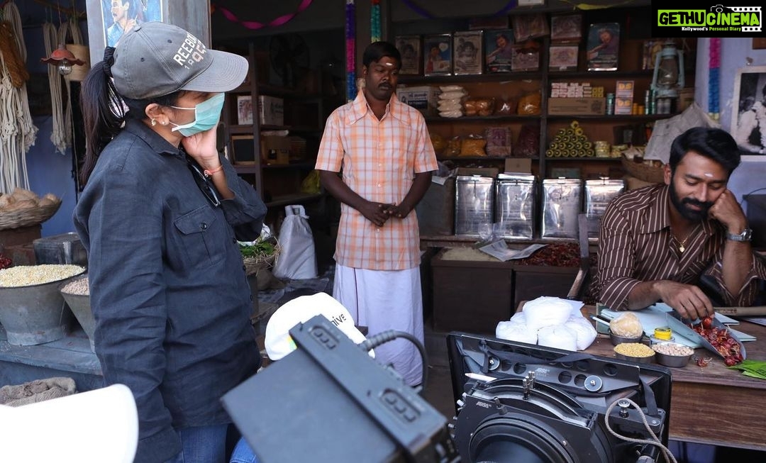 Shanthanu Bhagyaraj Instagram - More images from #PaavaKadhaigal Releasing 18th December @NetflixIndia #SudhaKongara @kalidas_jayaram @bhavanisre