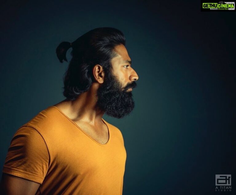 Shanthanu Bhagyaraj Instagram - Rule #1 When you are in silence, let others think your losing ! You may be tired , physically & emotionally drained .. but u have to go thru the worst to get the best🔥 PC : @atitan.studio 🔥