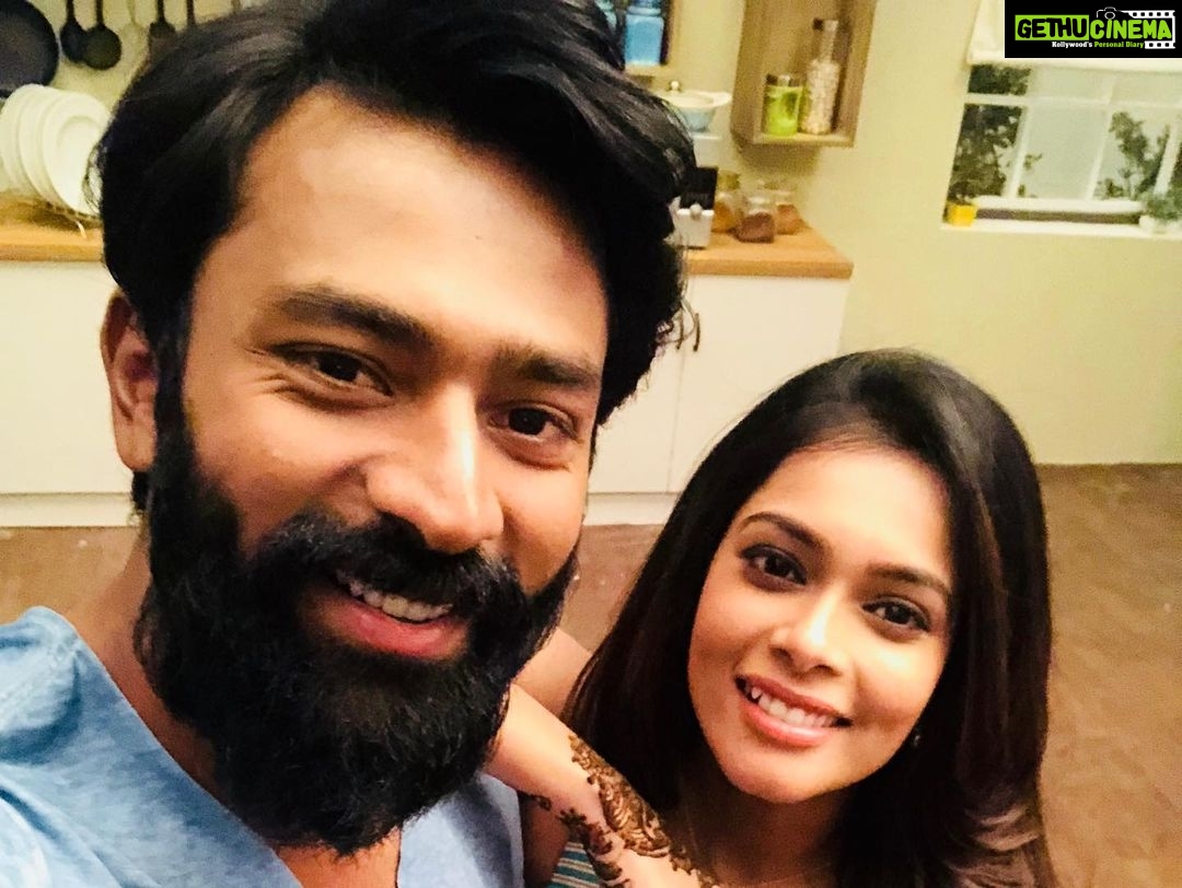 Shanthanu Bhagyaraj Instagram - Branding for the first time along with @kikivijay11 .. A TVC for #AachiMasala 💛 Releasing tomorrow 5pm on our YouTube Channel #WithLoveShanthnuKiki https://www.youtube.com/channel/UCZVSTPYcwi3WaWouumS7WPQ Stay tuned 😊