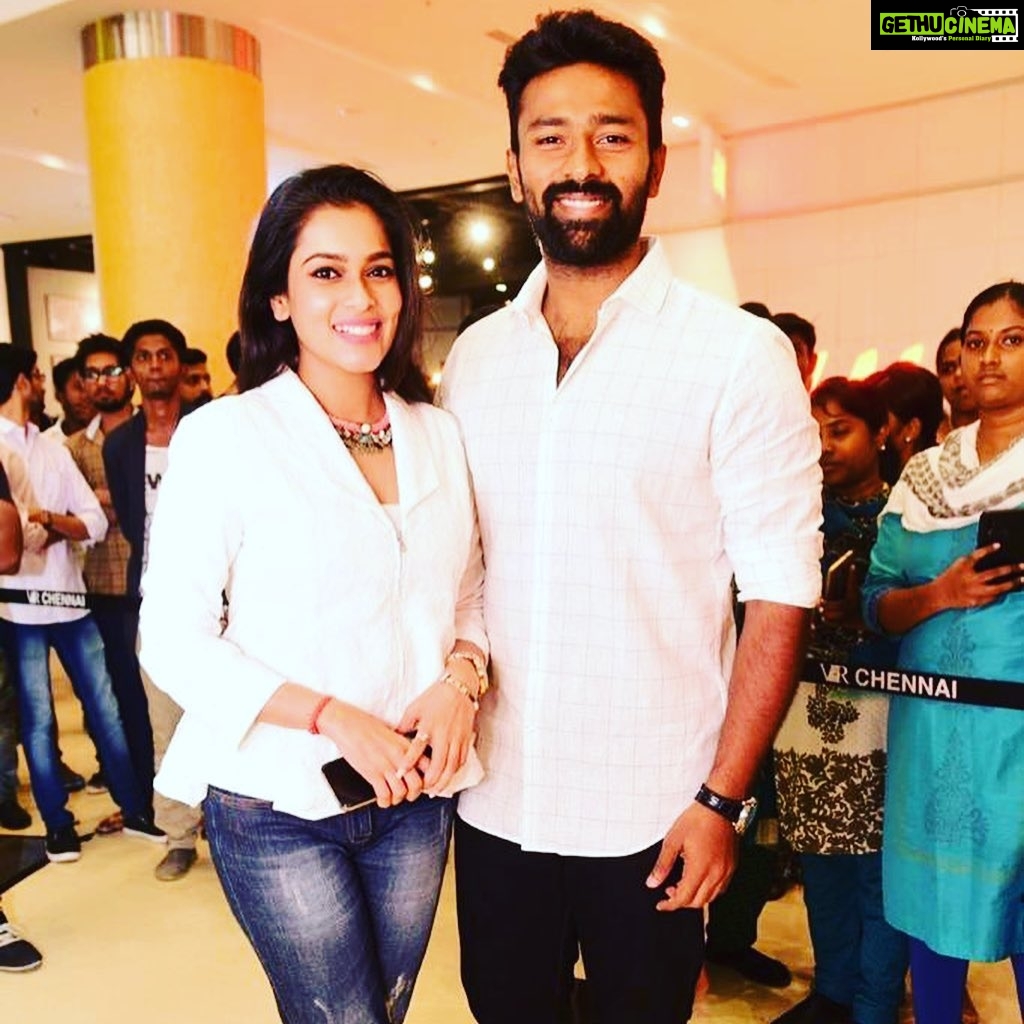 Shanthanu Bhagyaraj Instagram - At the event #MyVRMyChennai With @kikivijay11 #FightAgainstHunger Thank u @apsara_official for this opportunity to stand for a good cause