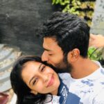 Shanthanu Bhagyaraj Instagram - ‪Marry your good friend .. Adhu oru feeling nanba💛the best part is when u have your little quarrels and when u make up after it 😁💛 ‬ ‪ Celebrating our 4th year ‬💛😊 @kikivijay11