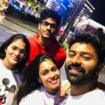 Shanthanu Bhagyaraj Instagram - Family across the sea 💛 #Bhagyaraj #KannanRavi @deepak__ravi @minnie2400 @kikivijay11 @poornimabhagyaraj #deepaaunty #shwetha Dubai, United Arab Emirates