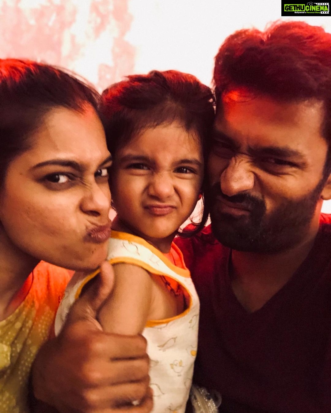 Shanthanu Bhagyaraj Instagram - Happy bday little angel 😇💛 #Dia @mahu3784 @nishkrish @kikivijay11 @jayanthirkv