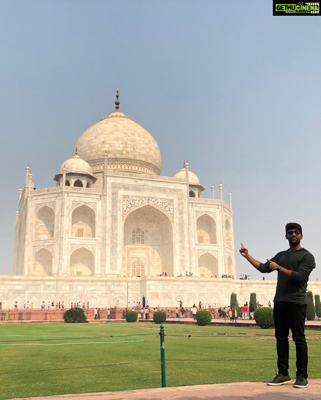 Shanthanu Bhagyaraj Instagram - Chennai to Agra 💛