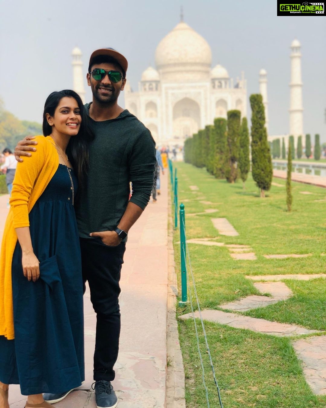 Shanthanu Bhagyaraj Instagram - With my singappal azhagi 🤪 A memorable trip to #tajmahal #agra with @kikivijay11 💛 #AgraDiaries #TajMahalDiares #traveldiaries Taj Mahal