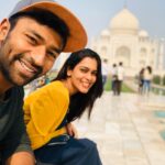 Shanthanu Bhagyaraj Instagram – With my singappal azhagi 🤪
A memorable trip to #tajmahal #agra with @kikivijay11 💛
#AgraDiaries #TajMahalDiares
#traveldiaries Taj Mahal