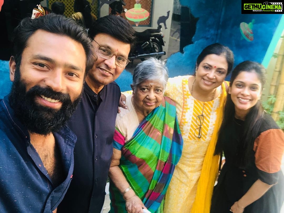 Shanthanu Bhagyaraj Instagram - Family 💛 The only ones u actually need to care about 💛 Finally bringing my sexy granny outta the house for her FAVOURITE North Indian food 😍 @desidi_2.0 #familylove #grandma