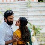 Shanthanu Bhagyaraj Instagram - ‪She’s kept me smiling & stable thru my hardest of times💛blessed to have someone so understanding by my side💛wishing u nothing but happiness & health all your life😘 happy bday to my wife @kikivijay11 Thank you all for loving and blessing her always 💛😊‬