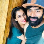 Shanthanu Bhagyaraj Instagram - #Repost @kikivijay11 with @make_repost ・・・ #OneHomeManyHomemakers sharing my story 👉 Living in a world where majority of the thought is “women should do the housework” , I’m blessed to have a hubby who shares my professional work,financial work,household work from the bottom of his heart ! I would infact say he pampers me by makin my breakfast mostly n takes up everything on his shoulders 🥰 @shanthnu 😘 If you love your home, get down and do the work yourself 💛😊 #OneHomeManyHomemakers Do share ur story 👍