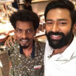 Shanthanu Bhagyaraj Instagram - #kasadatabara times 💛 with the bigg boss champs @harish_kalyan #sendrayan @sendrayanarmy @aravindaakash aka #rinku and @premgi Something extremely new coming up 🔥👌🏻 #blackticketconpany @donechannel1
