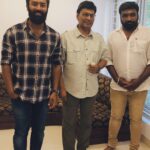 Shanthanu Bhagyaraj Instagram - ‪Making it Official👍🏻Mighty thrilled to team up wid an extremely talented dir @vikramsugumaran of MadhayaanaiKootam fame💛‬ ‪Titled #RaavanaKottam #இராவணகோட்டம் pinning a lot of hopes on a completely new backdrop in my career💛Thanking Producer #MrKannanRavi of #KannanRaviGroup fr giving me dis opportunity🙏🏻 @donechannel @donechannel1 @kikivijay11 @vikramsugumaran @poornimabhagyaraj @mahu3784 @nishkrish @aadhavkannadhasan @njsatz @brinda_gopal @jayanthirkv Paramakudi, India