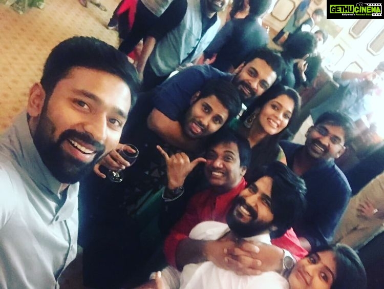 Shanthanu Bhagyaraj Instagram - #AknotsV @aadhavkannadhasan Sangeeth 😊👍🏻 @abhinayvaddi @sanjay1011 @shriya_sriram @iamvishnuvishal @kikivijay11 #actorkarunakaran