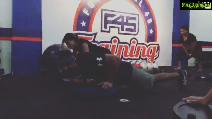 Shanthanu Bhagyaraj Instagram - @deeptiakki Iām sure your gonna kill me for this but you were brilliant in the background šš #f45training #docklands F45 Training Nungambakkam - Basement