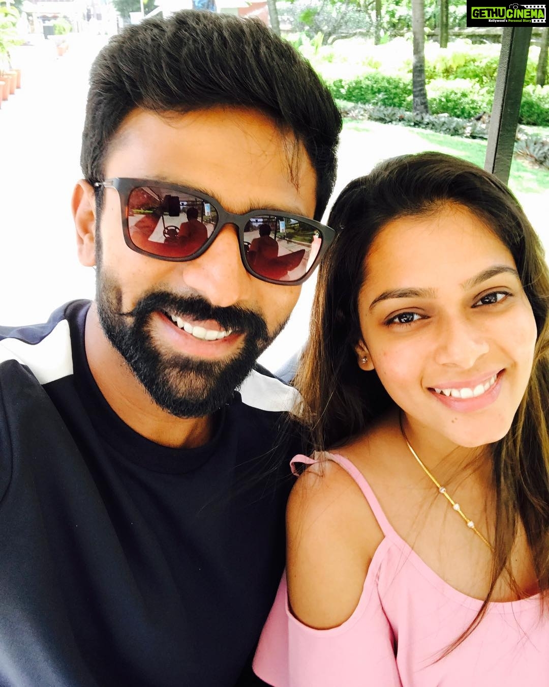 Shanthanu Bhagyaraj Instagram - Riding wid my Buggie in a buggy 😁💛😂😂 @kikivijay11 Radisson Blu Resort Temple Bay Mamallapuram