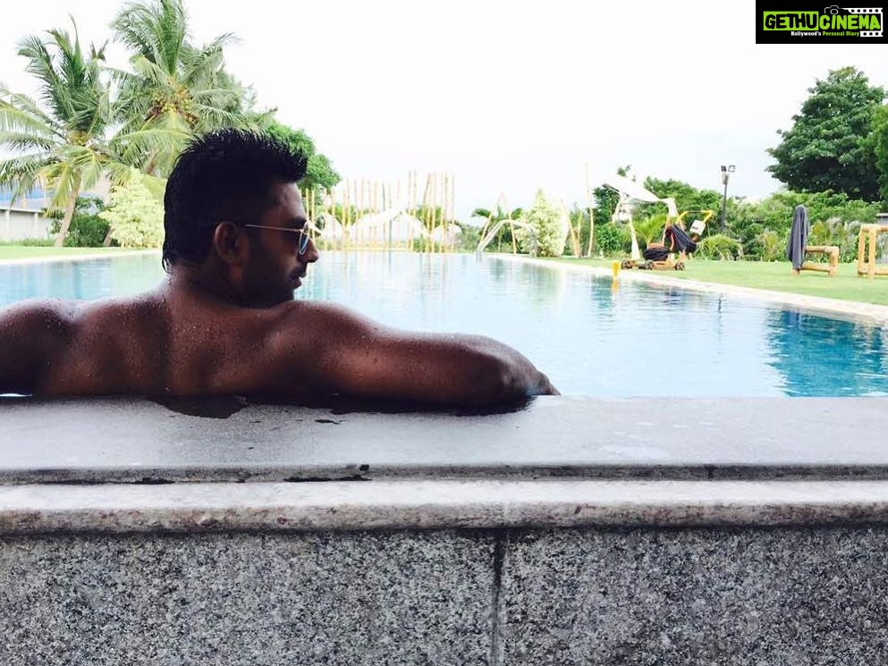 Shanthanu Bhagyaraj Instagram - Kill 'em with your smile 😊 Bury them with your Victory 👍🏻 you ain't got no reason to stoop down more 😊 Got something better & bigger waiting for ya🌟