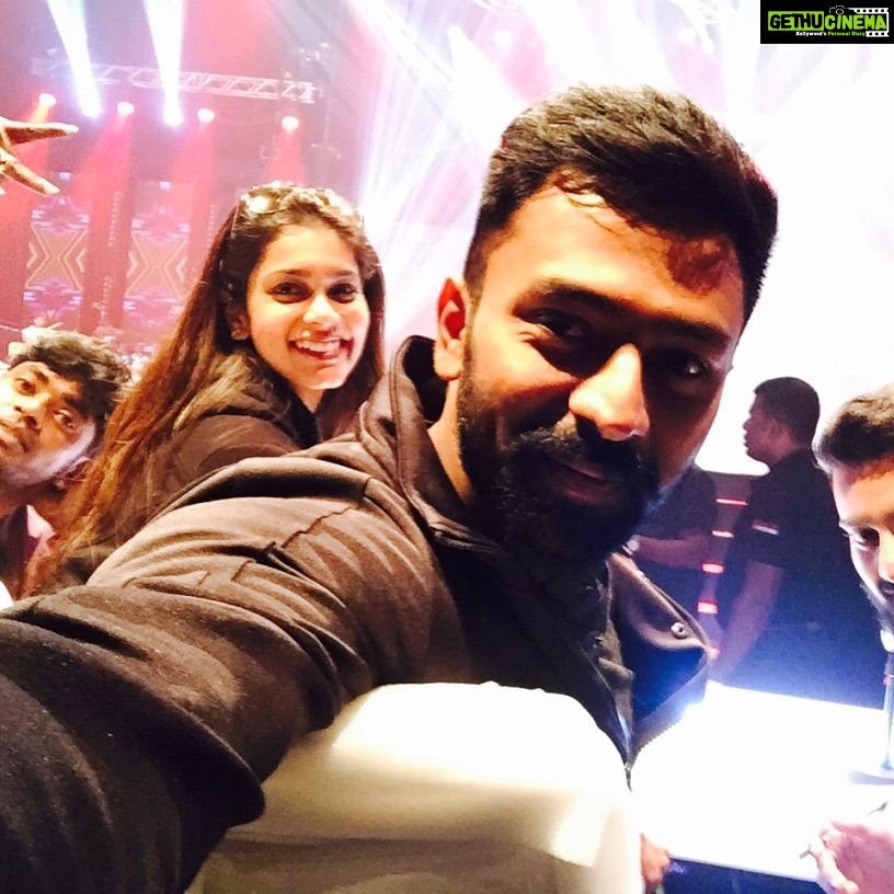 Shanthanu Bhagyaraj Instagram - All set for the #IBCTamizhaLondon2017 ☺️ here to judge the finals of #NadanaRajas ☺️ super thrilled to be back at the #Wembley stadium 👍🏻🇬🇧 Looking forward to a great event this evening ☺️