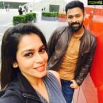 Shanthanu Bhagyaraj Instagram – London 😍 My better half is at her best when she’s “ShoPping” 😂😜 and immmmm jus chilling enjoying the weather 🍺🤣😂😜 #Workation Mode on 💪🏻☺️🇬🇧 Oxford Street