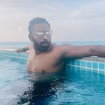 Shanthanu Bhagyaraj Instagram – Feeling ‘FINtastic’ 😍😜 
Some #arabickuthu vibes in #kandima waters shot by @kikivijay11 
#halamathihabibo #beast #beastmode 
#instagood #instagram #insta #instareels #instareelsindia❤️