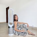 Shazahn Padamsee Instagram - Say hello to my new current obsession the new @dyson_india Pure Cool Air Purifier! 🤍✨ It’s the only air purifier that purifies the entire room like a pro! Given the rising pollution levels in the city, this couldn’t have come into my life at a better time! It’s scientifically tested to capture multiple allergens in the filter along with harmful bacteria, pollen, dust mites & extra fine pollutants as small as PM 0.1! I absolutely love how @dyson technology utilises air so intelligently to fulfil various functions! #DysonIndia #Dyson #ProperPurification #DysonHealthyHomes #ad