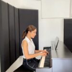 Shazahn Padamsee Instagram - Good evening guys! Was in the mood to sing the iconic Electric Feel by MGMT today, so here goes 🎹✨ #singer #musicreels #feelitreelit #reels #explore #reelsinstagram #reelsindia #reelitfeelit