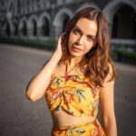 Shazahn Padamsee Instagram – Catching light in this super chic @ateliersoares co-ord set ☀️ 

📸 @shreyfilms