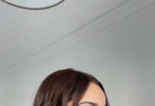 Shazahn Padamsee Instagram - 🥴 #reels #reelsinstagram #relatablememes #reelsvideo #explore #feelitreelit #reelsindia #reelkarofeelkaro #reelit #feelitreelit