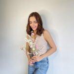 Shazahn Padamsee Instagram - Simple tings 💐