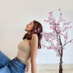 Shazahn Padamsee Instagram – Fake cherry blossoms got me like 👧
