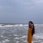 Sherlin Seth Instagram - Born in the mountains, yet gravitating towards the oceans always ! My happy place ❤️ . 🎥@shankorr55 🤗 . #sherlin #sherlinseth #beachwear #beach #beachday #gymlover #gym #foryou #forme #viralreels #funny #chennai #bollywood #kollywoodactor #tamilactress #yellow