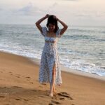 Sherlin Seth Instagram - There is something so awakening and soulful about early mornings 🧡 . 📸 @kratinc 🐥❤️ . . . . . #sunkissed #sunrise #sherlin #foryoupage #forme #viralpost #gymgirl #nature #naturephotography #naturalbeauty #foryou #beauty #beachvibes #beachwear #beachday #beachview #sherlinseth #kollywoodactor #tamilcinema #tamilactress #bollywoodhot #bollywoodsong #bollywoodmovies #gymgirl #kashmir #kashmirigirls