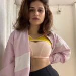 Shraddha Das Instagram – Sore, but worth it 😉 

#noexcuses #workhardwhennooneiswatching #strongereveryday #fitterfasterstronger #shraddhadas Mumbai, Maharashtra