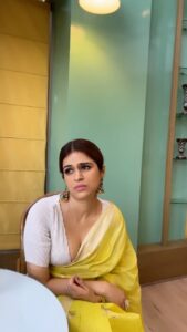 Shraddha Das Instagram - What a boring day,what a boring people,my team @gouriepatil , @hareshwarp and @krishnatejah 🥱🥱🥱😴😴😴 🎥 : @sai_tejah Styling : @artbyavnee @thewandermannequin Saree : @mintnoranges Jewellery : @the_jewel_gallery #whataboringday #reelsinstagram #reelkarofeelkaro #sareereels #shraddhadas #nmrk #shehnaazgill #yashrajmukhate