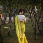 Shraddha Das Instagram - Lost and happy in the woods…🌳 📸 @krishnatejah , @sai_tejah Styling : @artbyavnee @thewandermannequin Saree : @mintnoranges Jewellery : @the_jewel_gallery Make up : @hareshwarp Hair : @gouriepatil Location : @novotelhyd #sareepact #greensaree #flowersinmyhair #hyderabad #sareelove Novotel Hyderabad Convention Centre