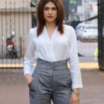 Shraddha Das Instagram – Love it when my roles require me to wear formals !  New one beginning soon🥰 Deets soon !

#formals #whiteshirt #nmrk #shraddhadas Mumbai, Maharashtra