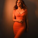 Shraddha Das Instagram - Be the light 💡🌅 🤩 📸 @krishnatejah , @sai_tejah Styling : @thewandermannequin , @artbyavnee Jewellery : @the_jewel_gallery Make up : @hareshwarp Hair : @gouriepatil #bandagedress #orangedress #orangeisthenewblack #feelingood #shraddhadas #nmrk #halflit