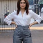 Shraddha Das Instagram - Love it when my roles require me to wear formals ! New one beginning soon🥰 Deets soon ! #formals #whiteshirt #nmrk #shraddhadas Mumbai, Maharashtra