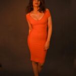 Shraddha Das Instagram - Be the light 💡🌅 🤩 📸 @krishnatejah , @sai_tejah Styling : @thewandermannequin , @artbyavnee Jewellery : @the_jewel_gallery Make up : @hareshwarp Hair : @gouriepatil #bandagedress #orangedress #orangeisthenewblack #feelingood #shraddhadas #nmrk #halflit