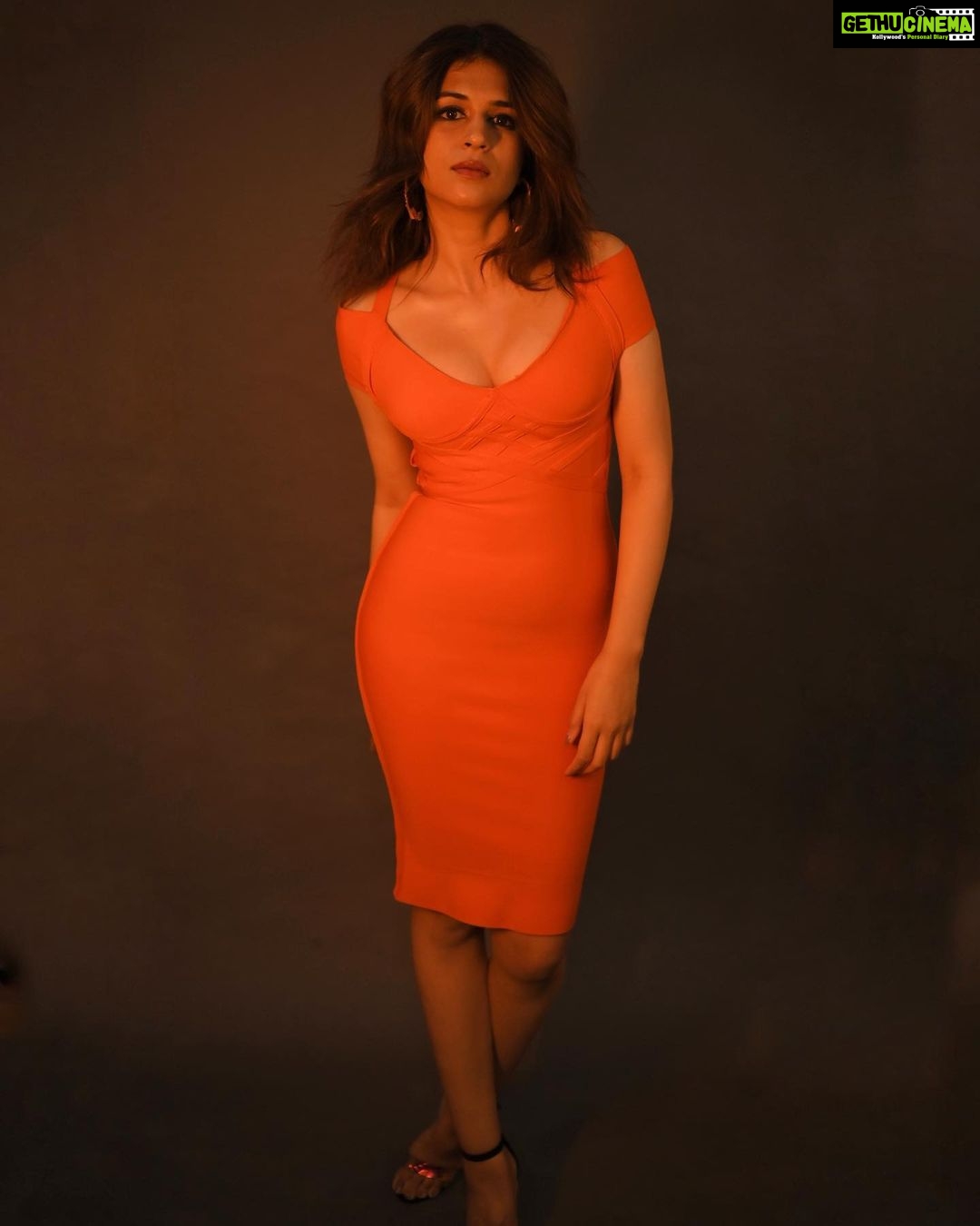 Shraddha Das Instagram - Be the light π‘π
π€© πΈ @krishnatejah , @sai_tejah Styling : @thewandermannequin , @artbyavnee Jewellery : @the_jewel_gallery Make up : @hareshwarp Hair : @gouriepatil #bandagedress #orangedress #orangeisthenewblack #feelingood #shraddhadas #nmrk #halflit